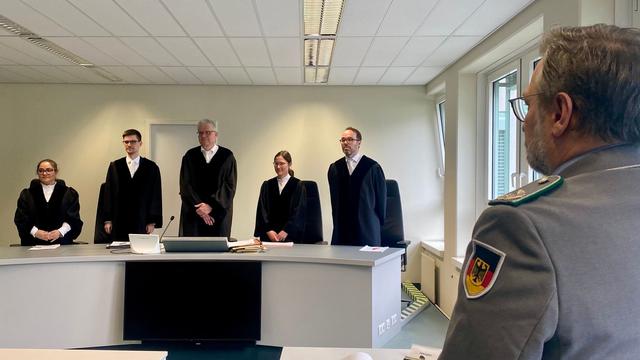 Суд: Непригодный в качестве резервиста? Адвокат подает в суд на Бундесвер